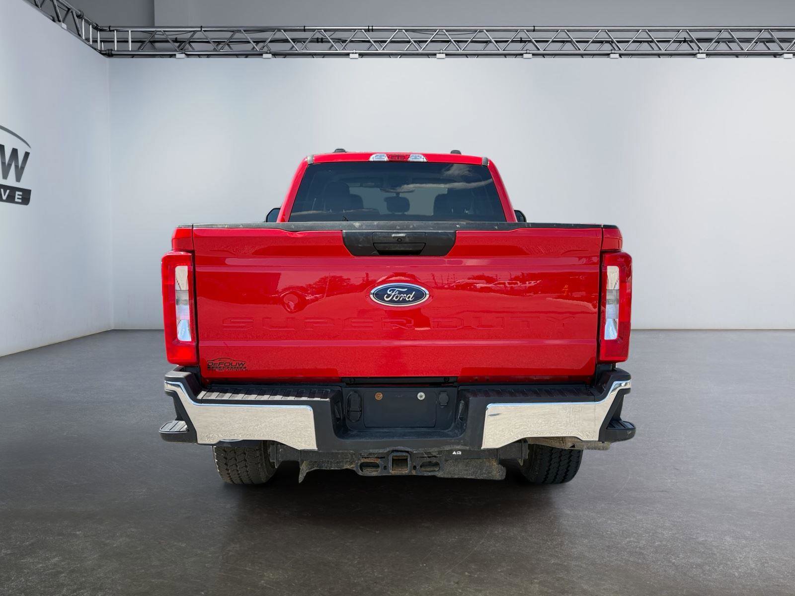 Used 2024 Ford F250 XLT AWD/4WD image 4