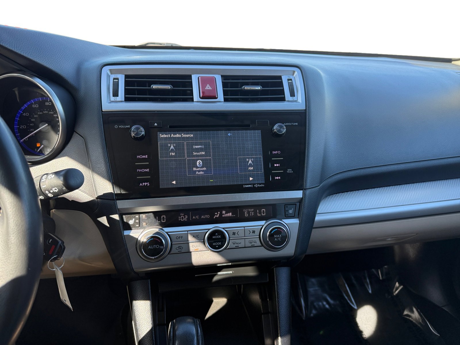 Used 2016 Subaru Outback 2.5i Premium image 12