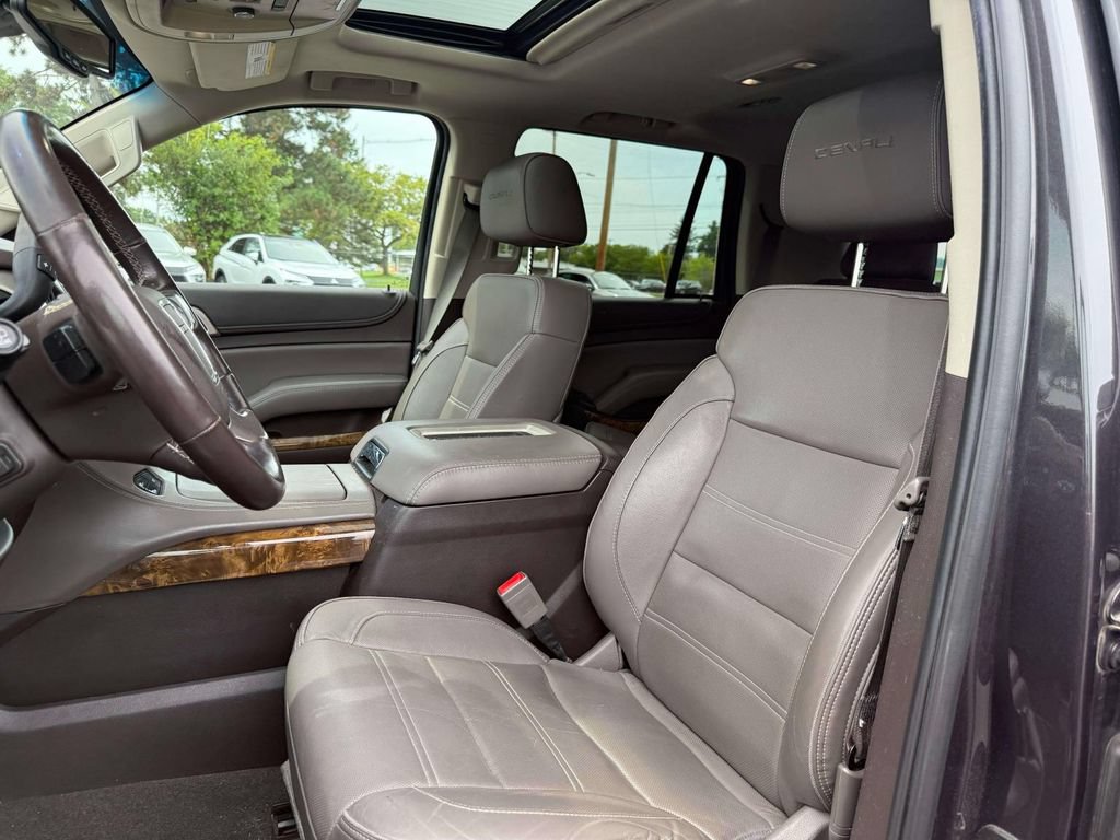 Used 2016 GMC Yukon Denali AWD/4WD image 13