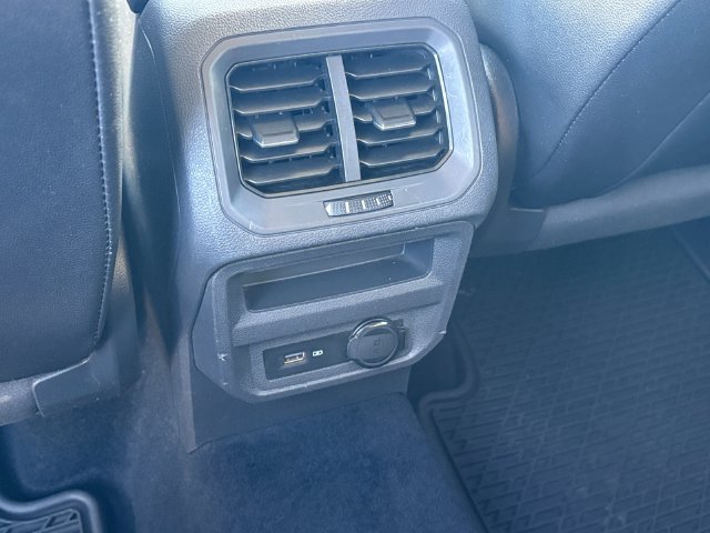 Used 2020 Volkswagen Tiguan SE FWD image 25
