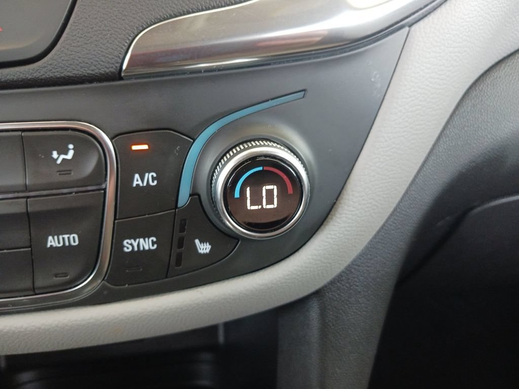 Used 2024 Chevrolet Equinox LT AWD/4WD image 17