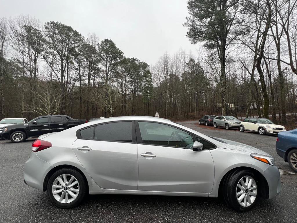 Used 2017 Kia Forte LX w/ LX Popular Package image 6
