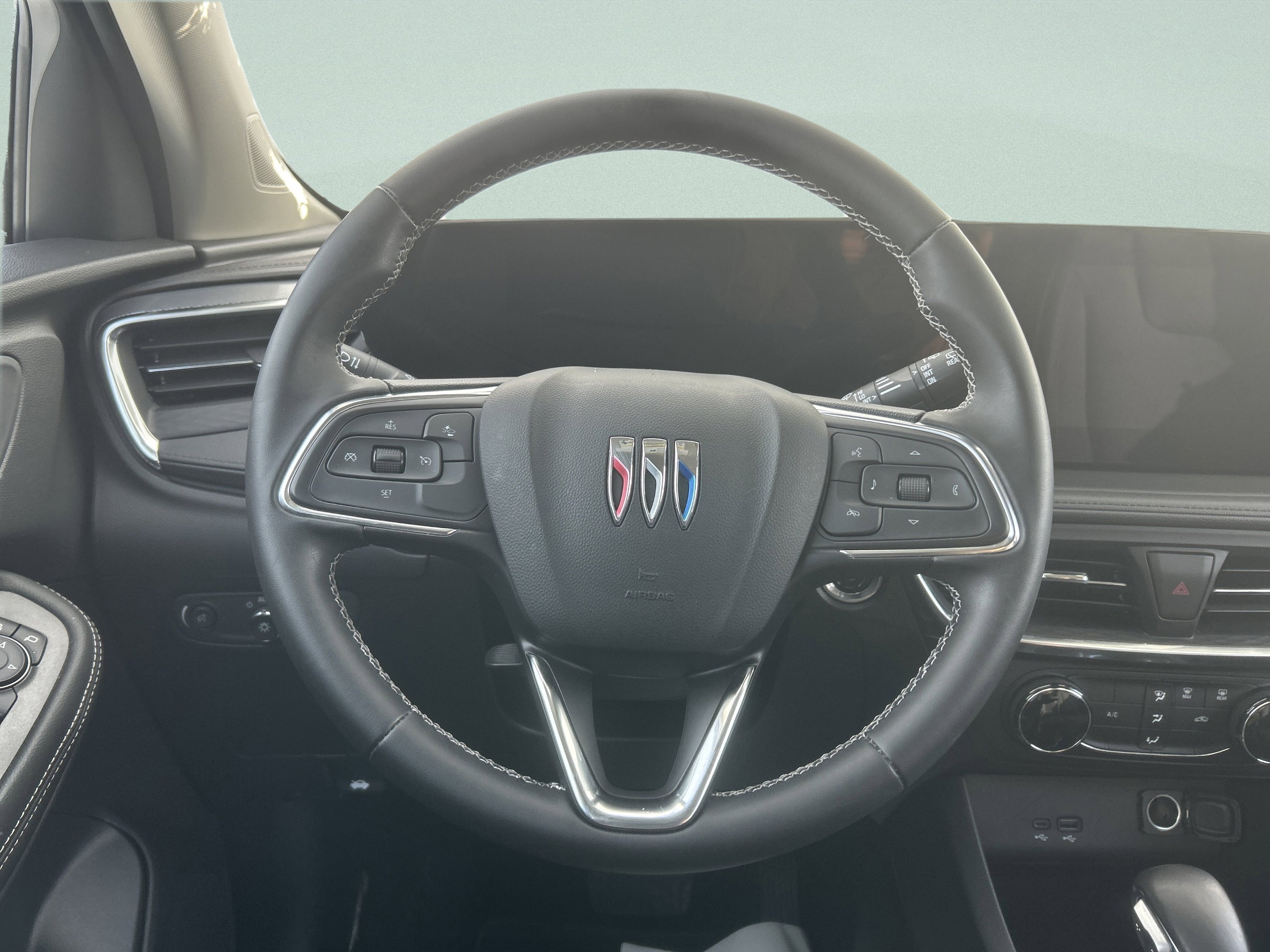 Used 2024 Buick Encore GX Preferred image 17