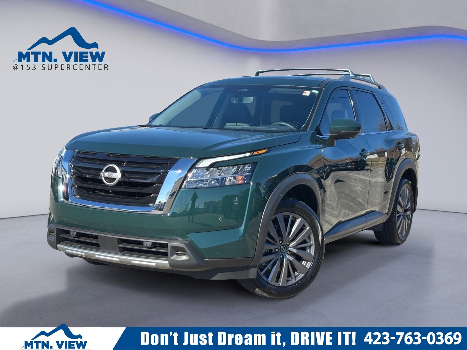 Used 2024 Nissan Pathfinder SL w/ SL Premium Package