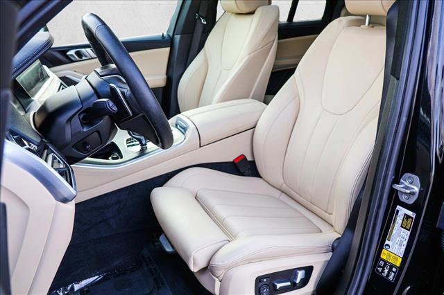 Used 2022 BMW X5 xDrive40i w/ Premium Package image 12