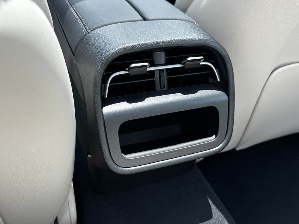 New 2026 Mercedes-Benz E 450 4MATIC Sedan image 26