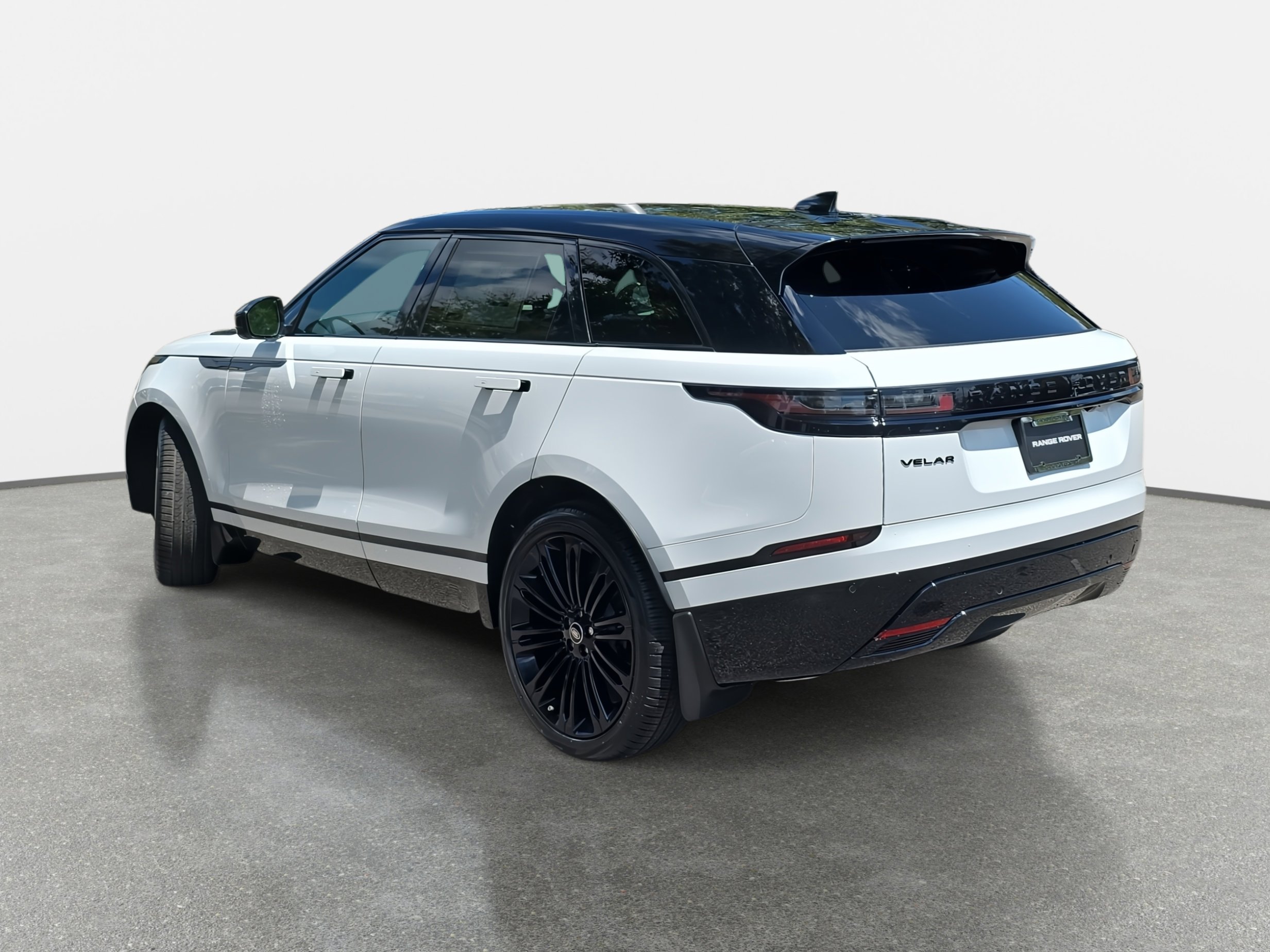 New 2026 Land Rover Range Rover Velar Dynamic SE image 7