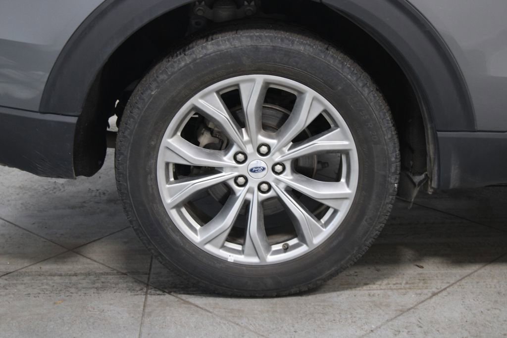 Used 2023 Ford Explorer Limited image 12