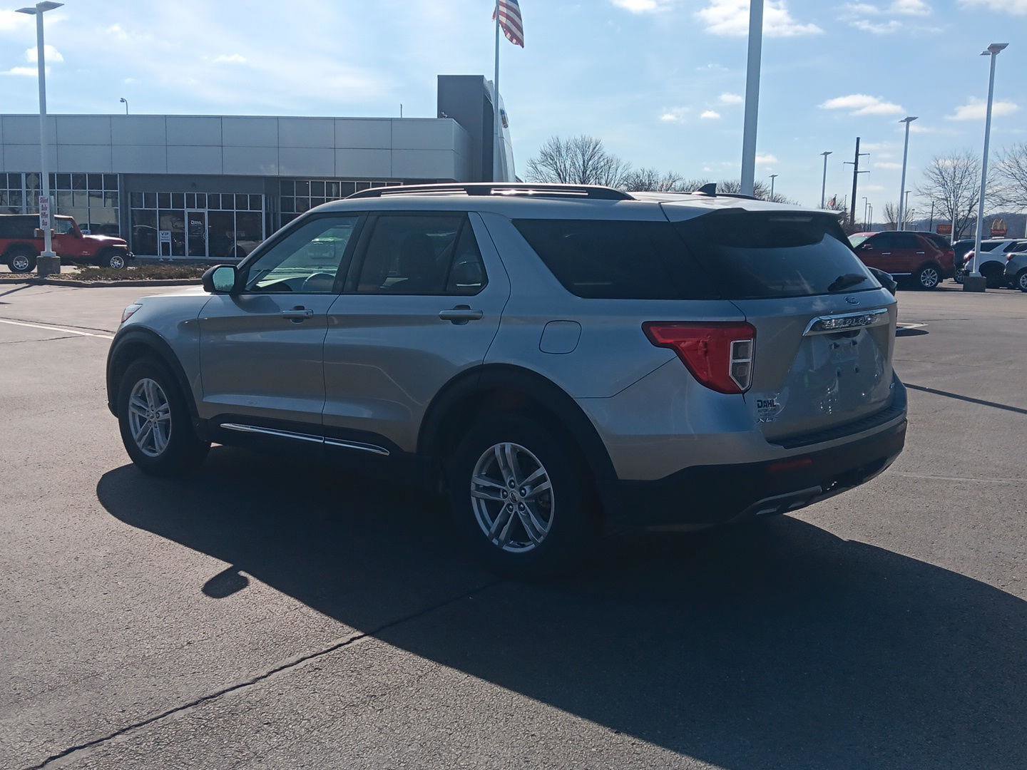 Used 2024 Ford Explorer XLT w/ Equipment Group 202A image 8