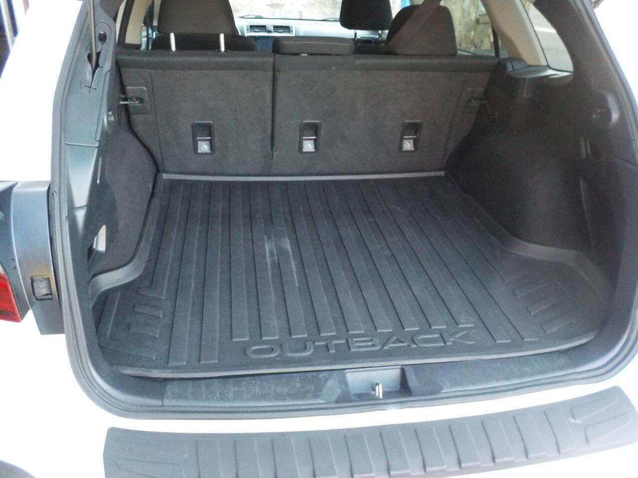 Used 2019 Subaru Outback 2.5i Premium image 13