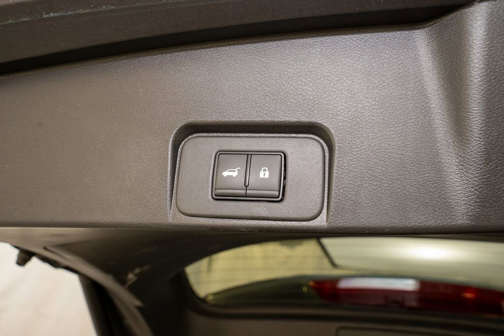 Certified 2024 Nissan Rogue SV image 6