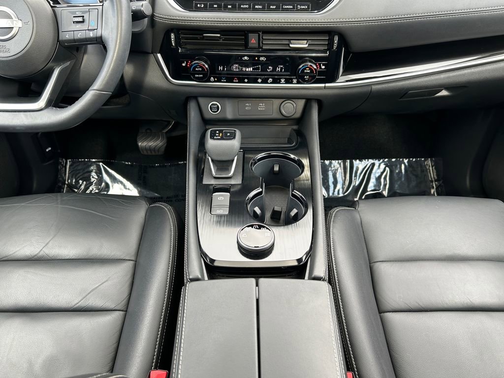 Used 2023 Nissan Rogue SL w/ SL Premium Package image 12