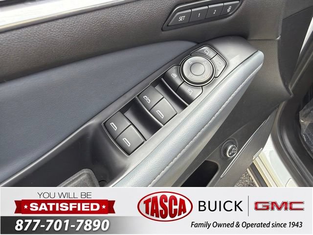 Used 2022 Buick Enclave Premium AWD/4WD image 14
