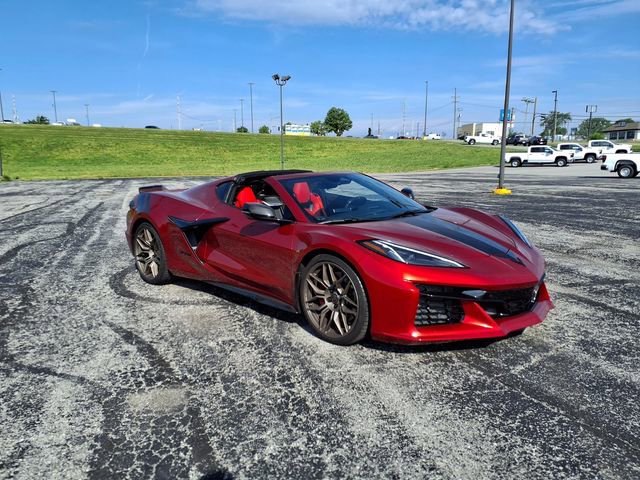 Used 2025 Chevrolet Corvette Z06 RWD image 6