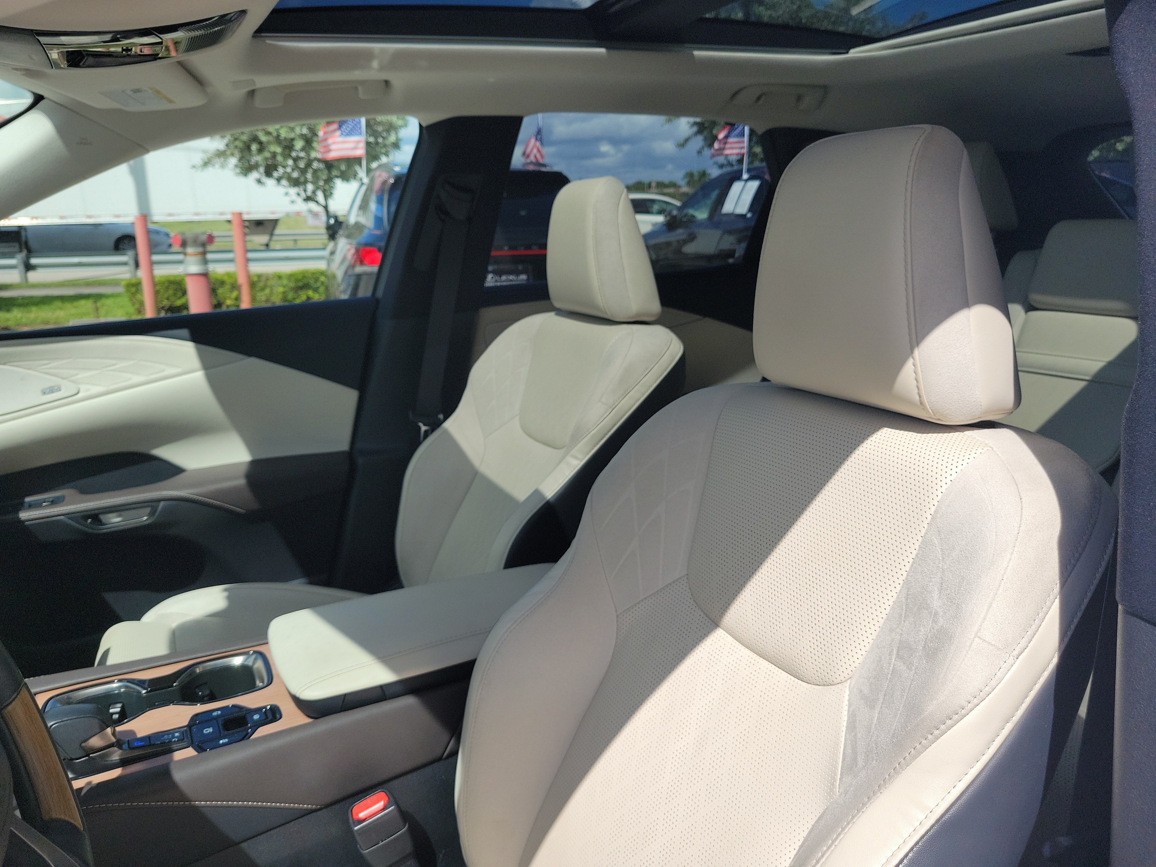 Used 2023 Lexus RX 350 FWD w/ Cold Area Package image 25