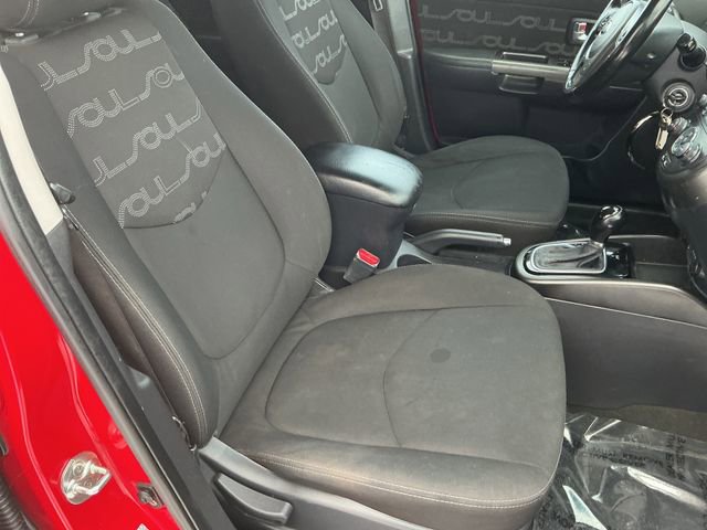 Used 2013 Kia Soul + image 33