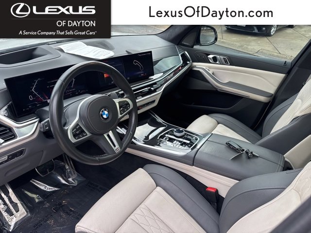 Used 2023 BMW X7 M60i w/ Executive Package image 20