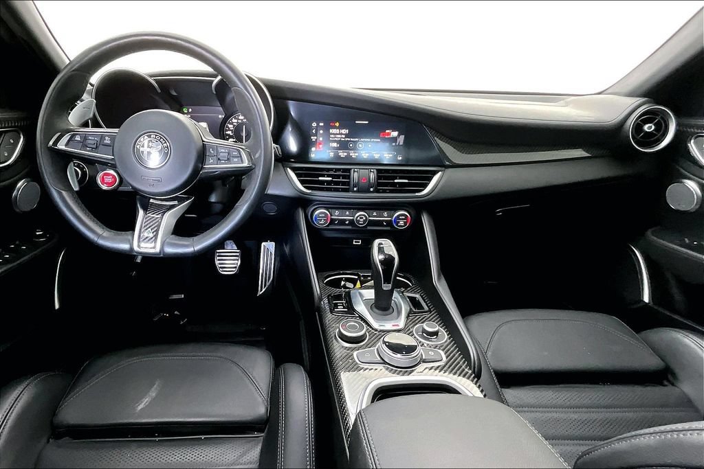 Used 2023 Alfa Romeo Giulia Quadrifoglio RWD image 18