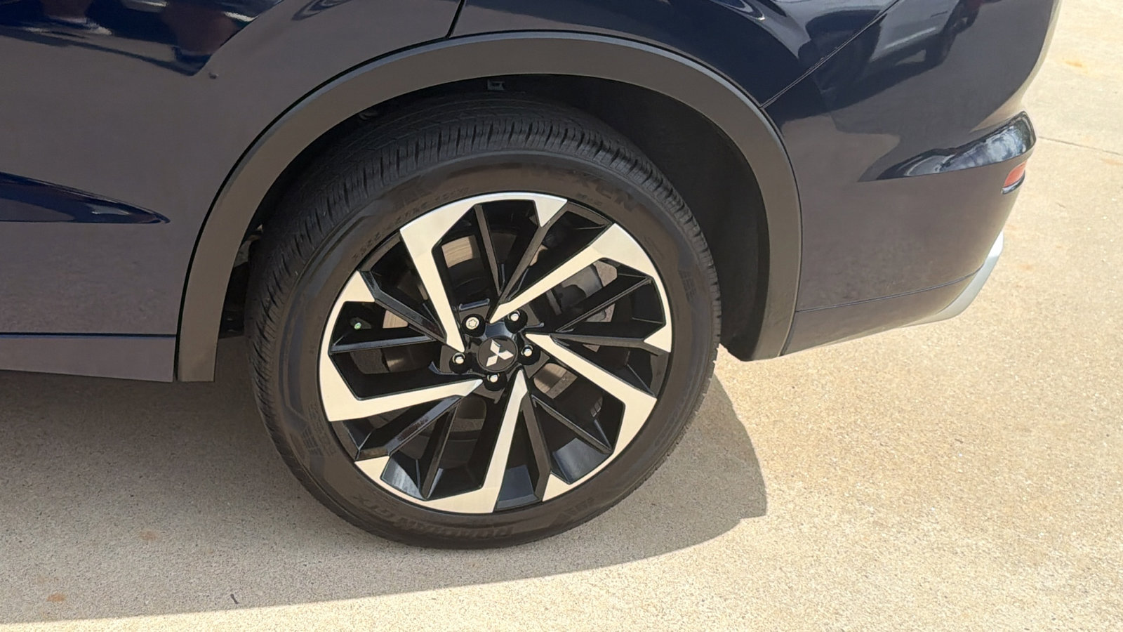 Used 2022 Mitsubishi Outlander SEL image 12