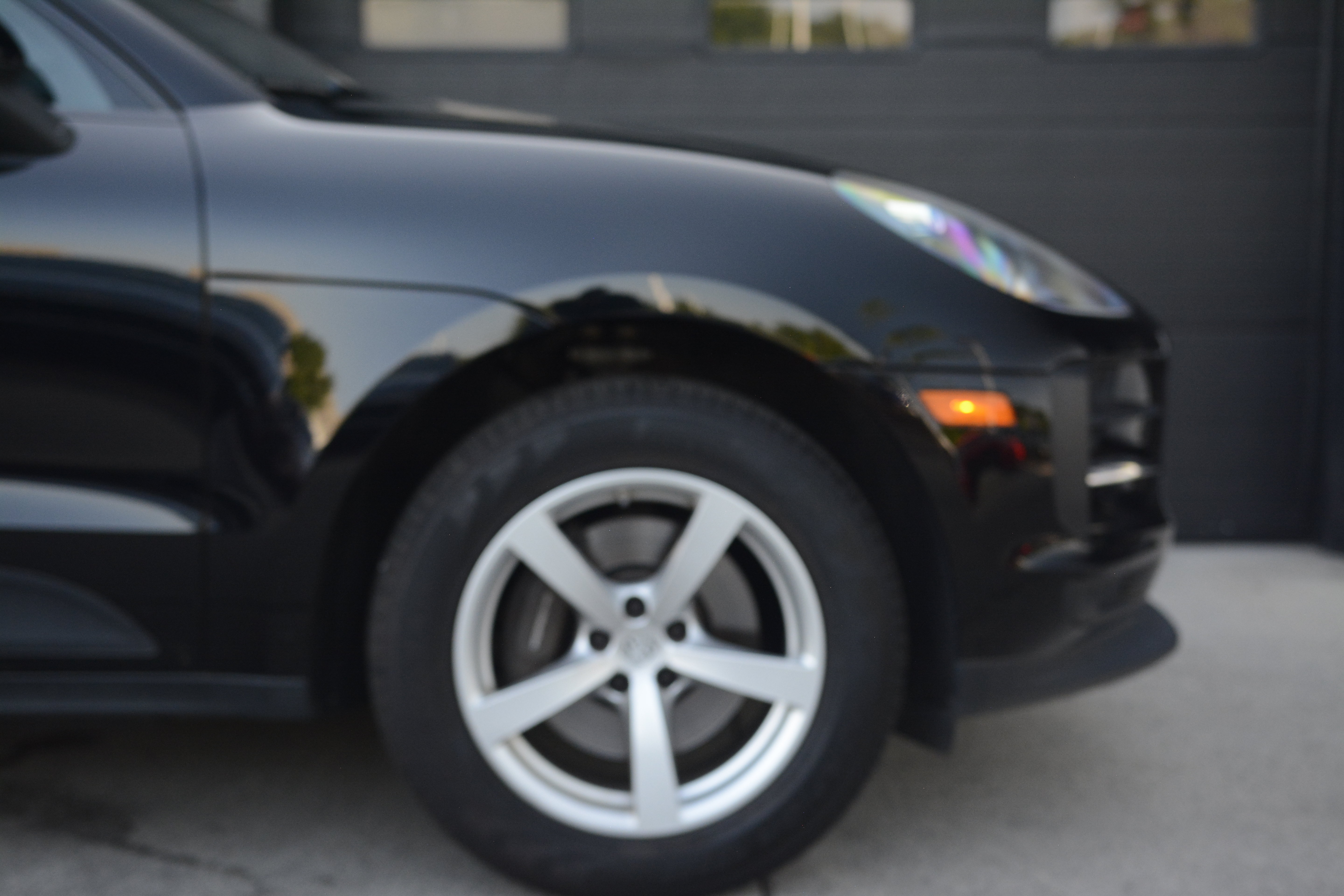 Certified 2019 Porsche Macan AWD/4WD image 11