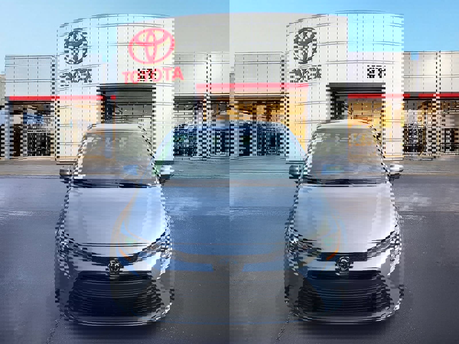 Used 2026 Toyota Corolla LE image 2