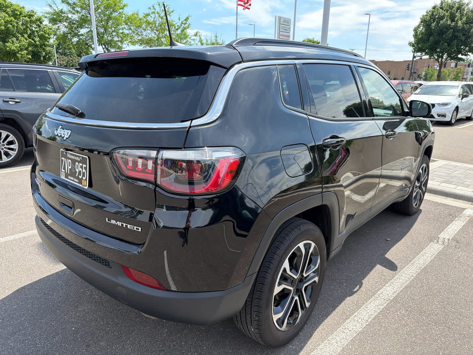 Used 2022 Jeep Compass Limited AWD/4WD image 4