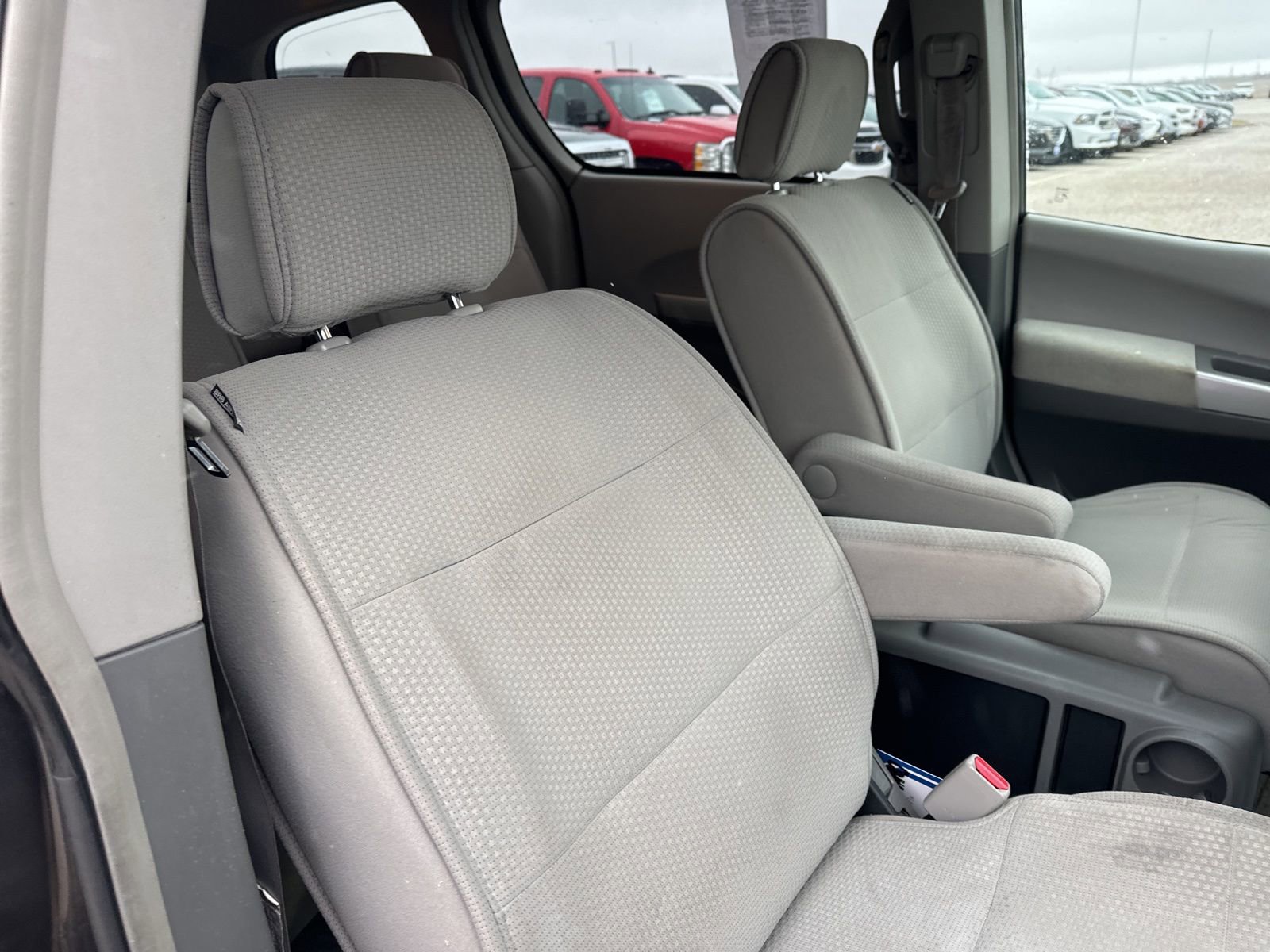 Used 2008 Nissan Quest w/ Seat Pkg image 32
