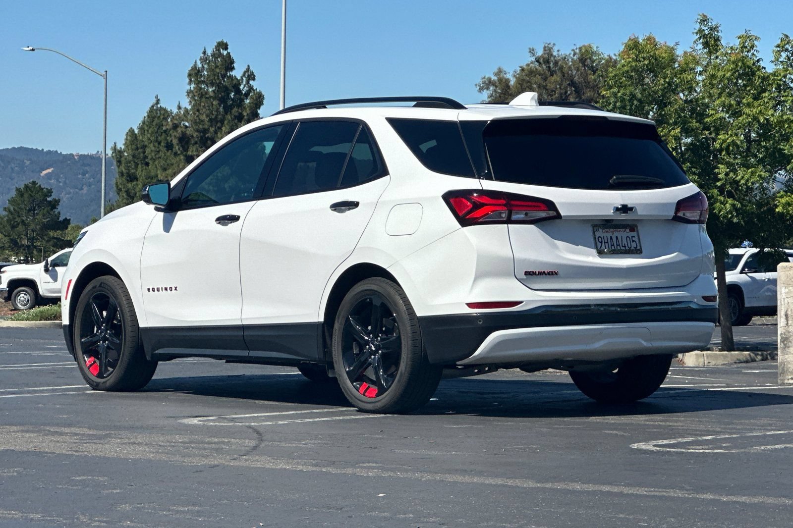 Used 2023 Chevrolet Equinox Premier FWD image 6