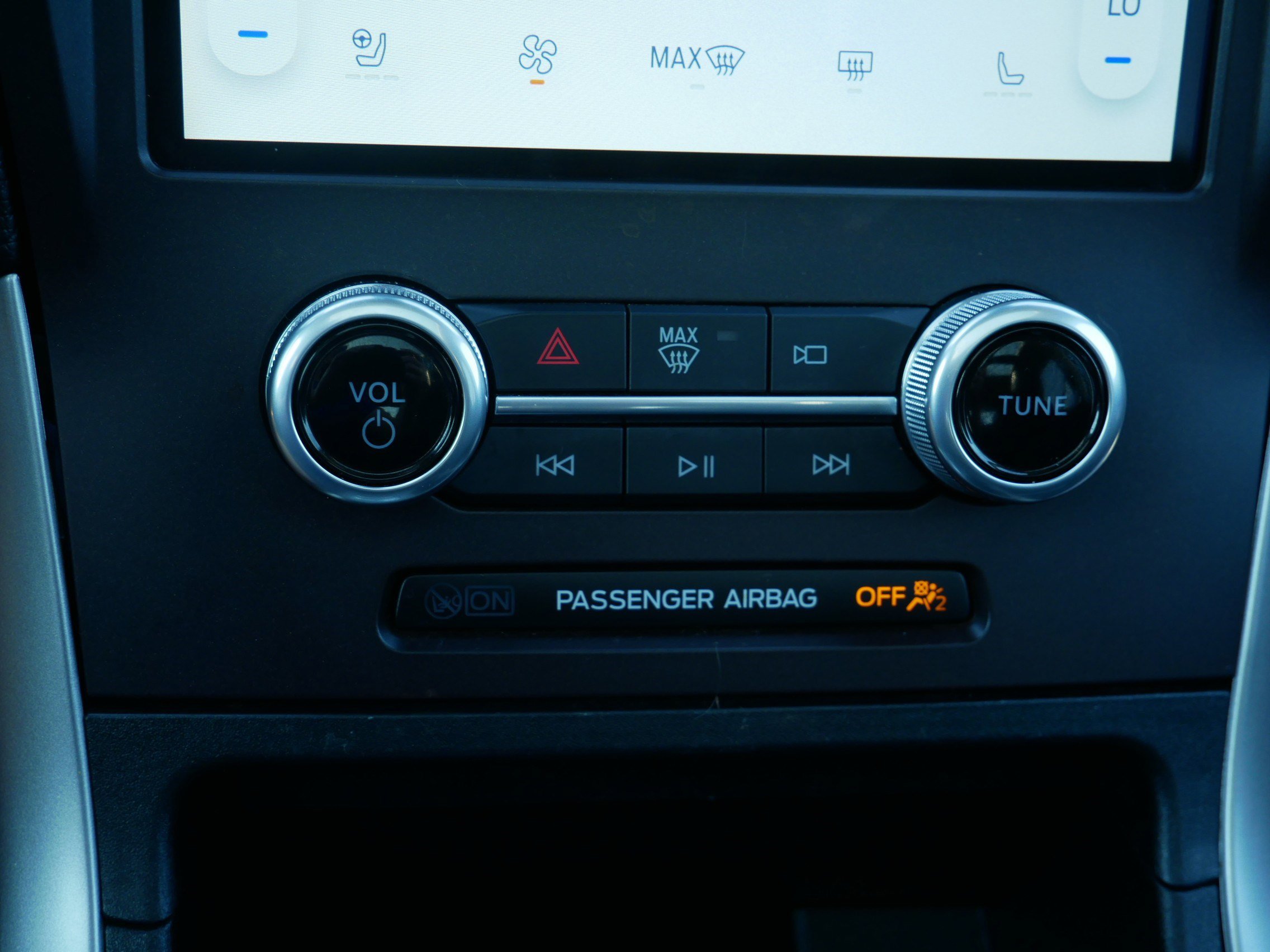 Used 2021 Ford Edge SEL w/ Convenience Package image 28