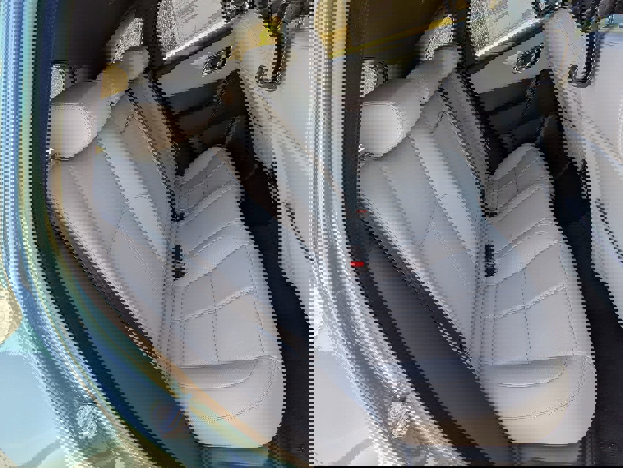 New 2026 Land Rover Range Rover Velar Dynamic SE AWD/4WD image 25