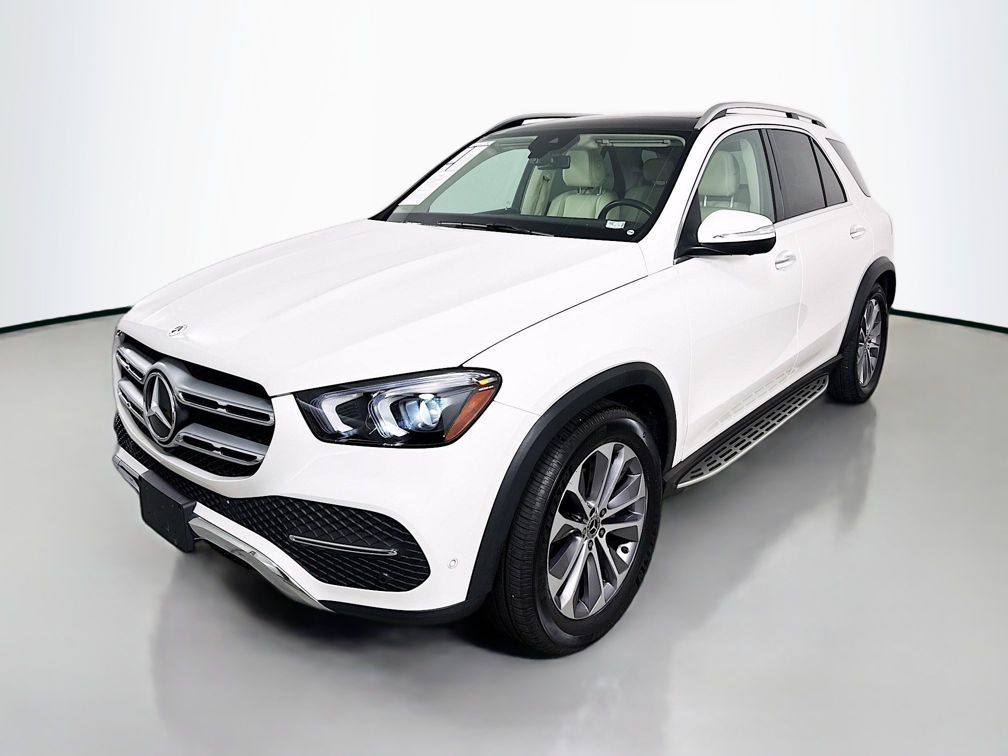 Used 2022 Mercedes-Benz GLE 350 4MATIC image 3