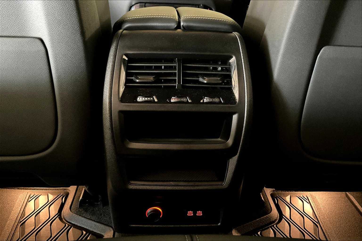 Certified 2024 BMW X5 xDrive50e w/ Parking Assistance Package image 33