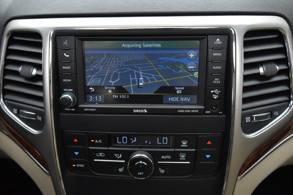 Used 2013 Jeep Grand Cherokee Limited w/ Trailer Tow Group IV AWD/4WD image 13