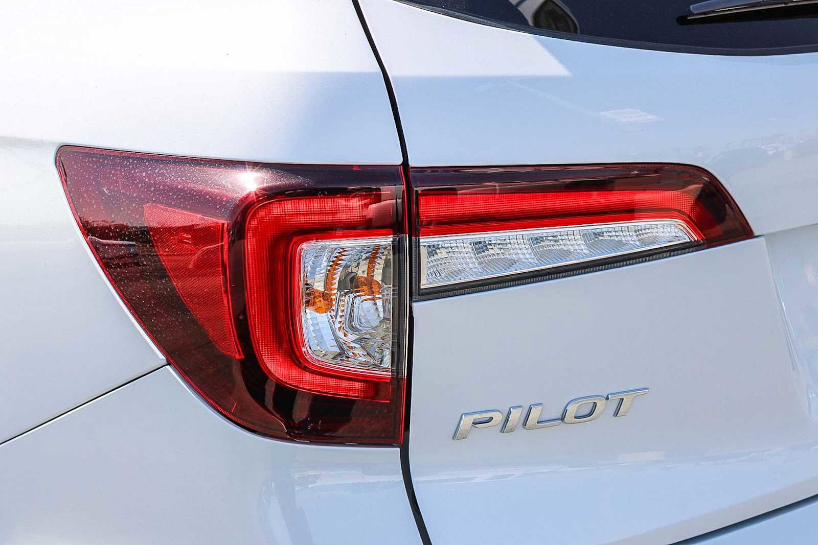 Used 2022 Honda Pilot Sport image 9