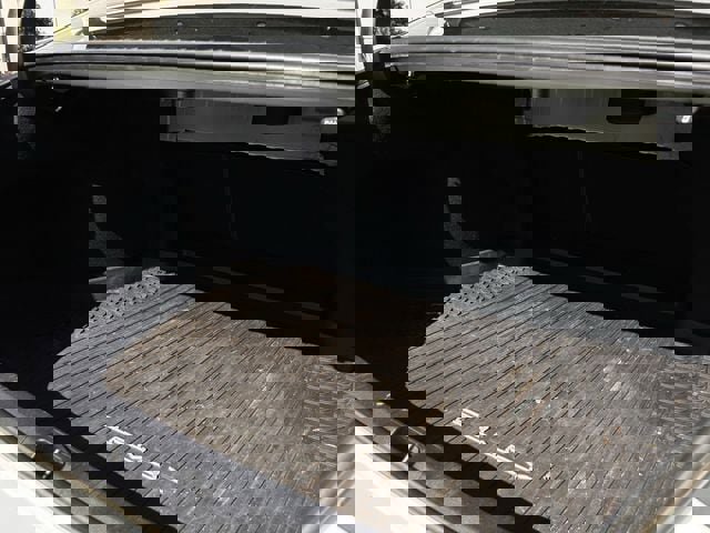 Used 2020 Toyota Camry XLE image 32