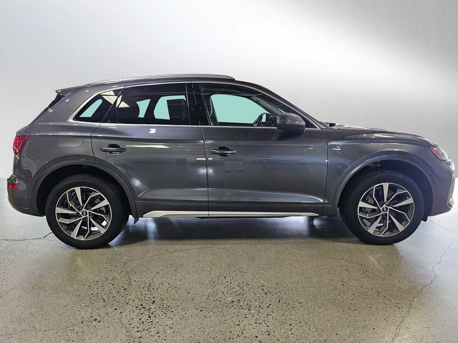 Used 2024 Audi Q5 2.0T Premium Plus AWD/4WD image 8