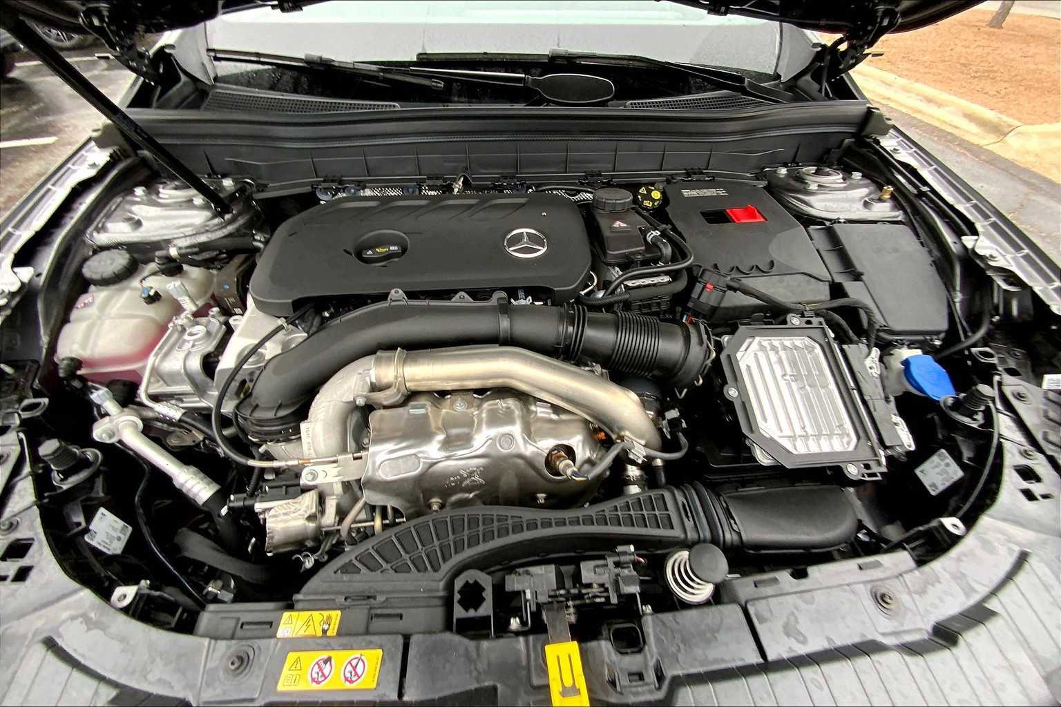 Certified 2025 Mercedes-Benz GLB 250 image 17