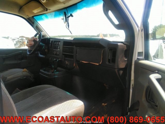 Used 2019 GMC Savana 4500 w/ Driver Convenience Package RWD image 6