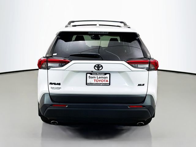 Used 2023 Toyota RAV4 XLE Premium image 6