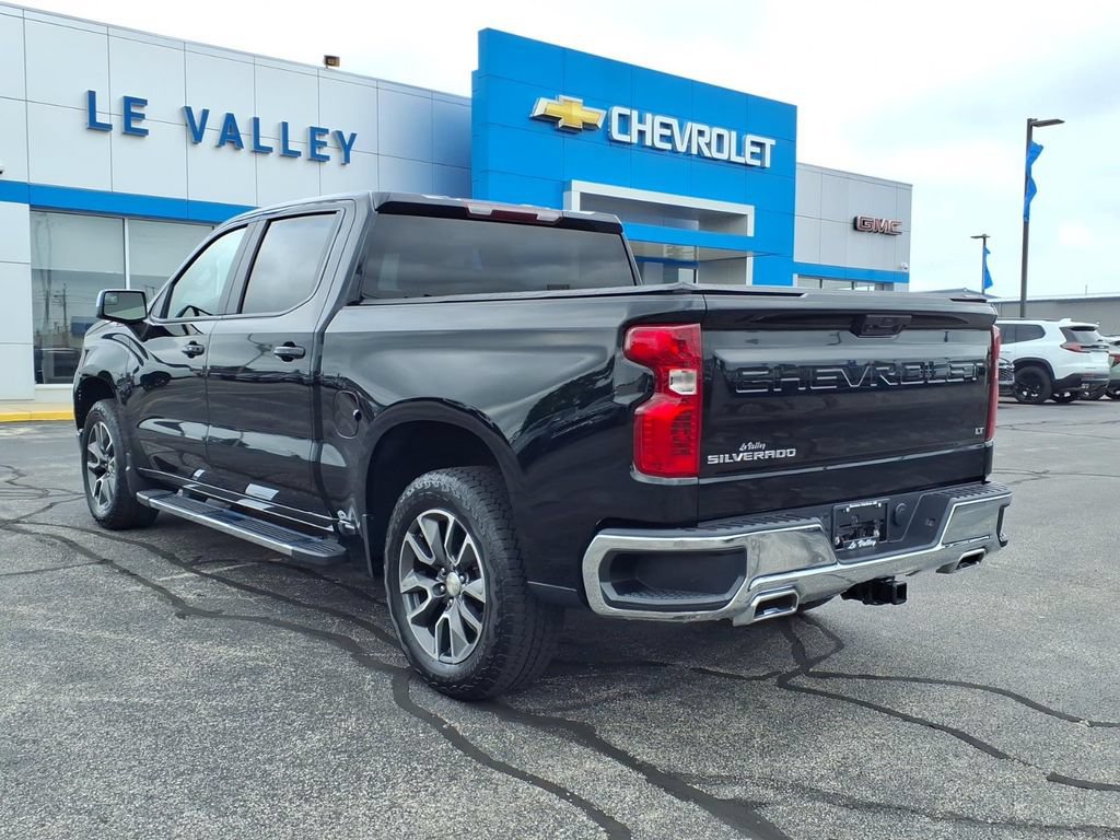 Used 2022 Chevrolet Silverado 1500 LT AWD/4WD image 16