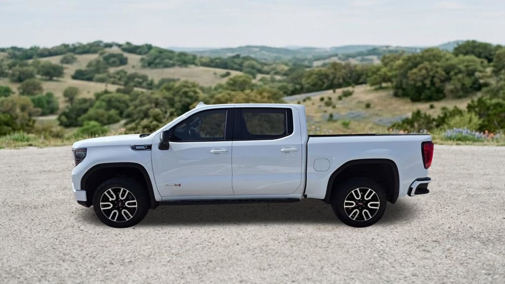 Used 2025 GMC Sierra 1500 AT4 w/ AT4 Premium Package AWD/4WD image 5