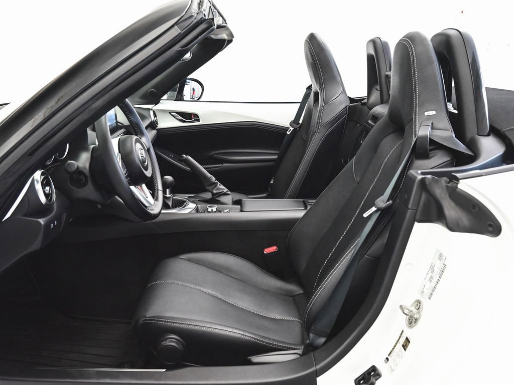 Used 2023 MAZDA MX-5 Miata Grand Touring RWD image 27