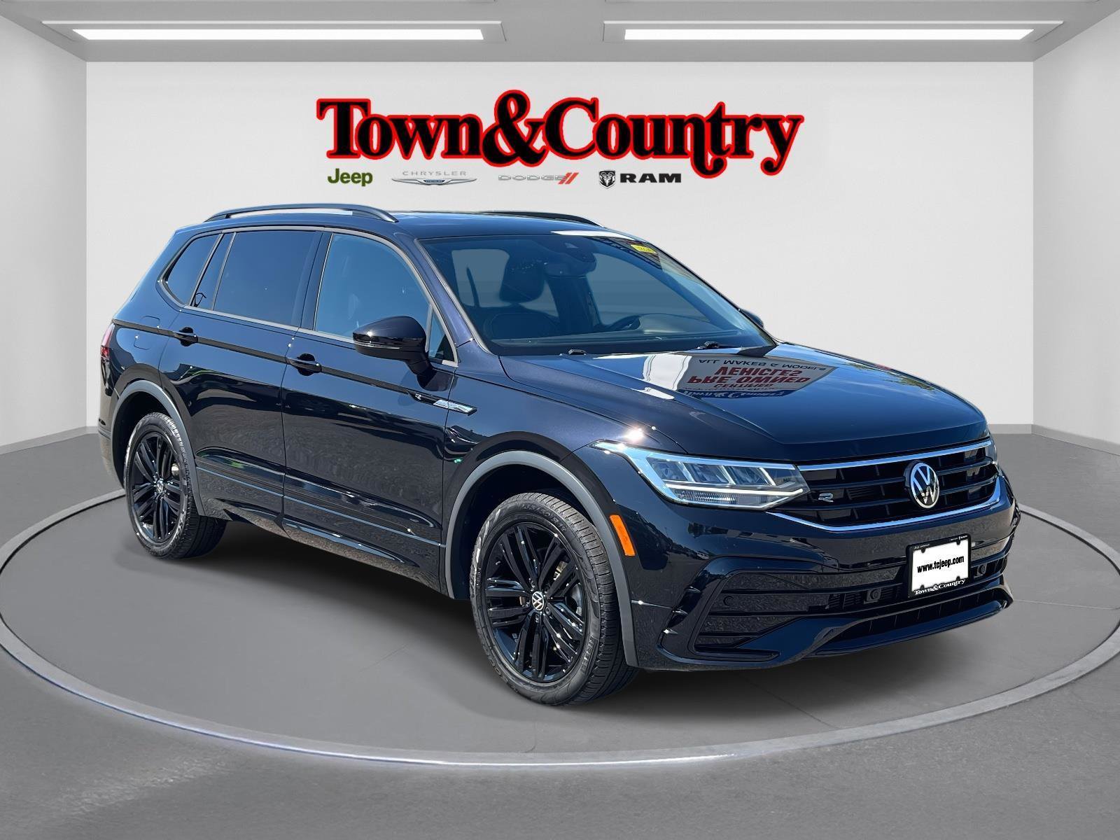 Used 2022 Volkswagen Tiguan SE R-Line