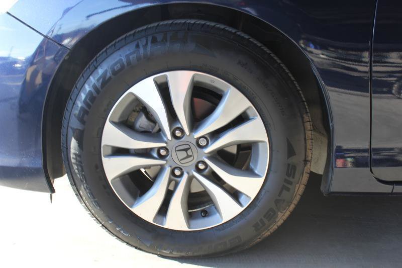 Used 2015 Honda Accord LX image 32
