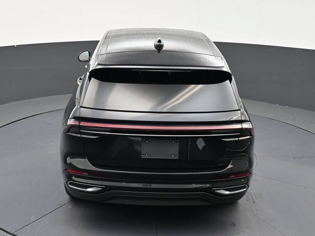 Used 2025 Lincoln Nautilus Premier AWD/4WD image 17