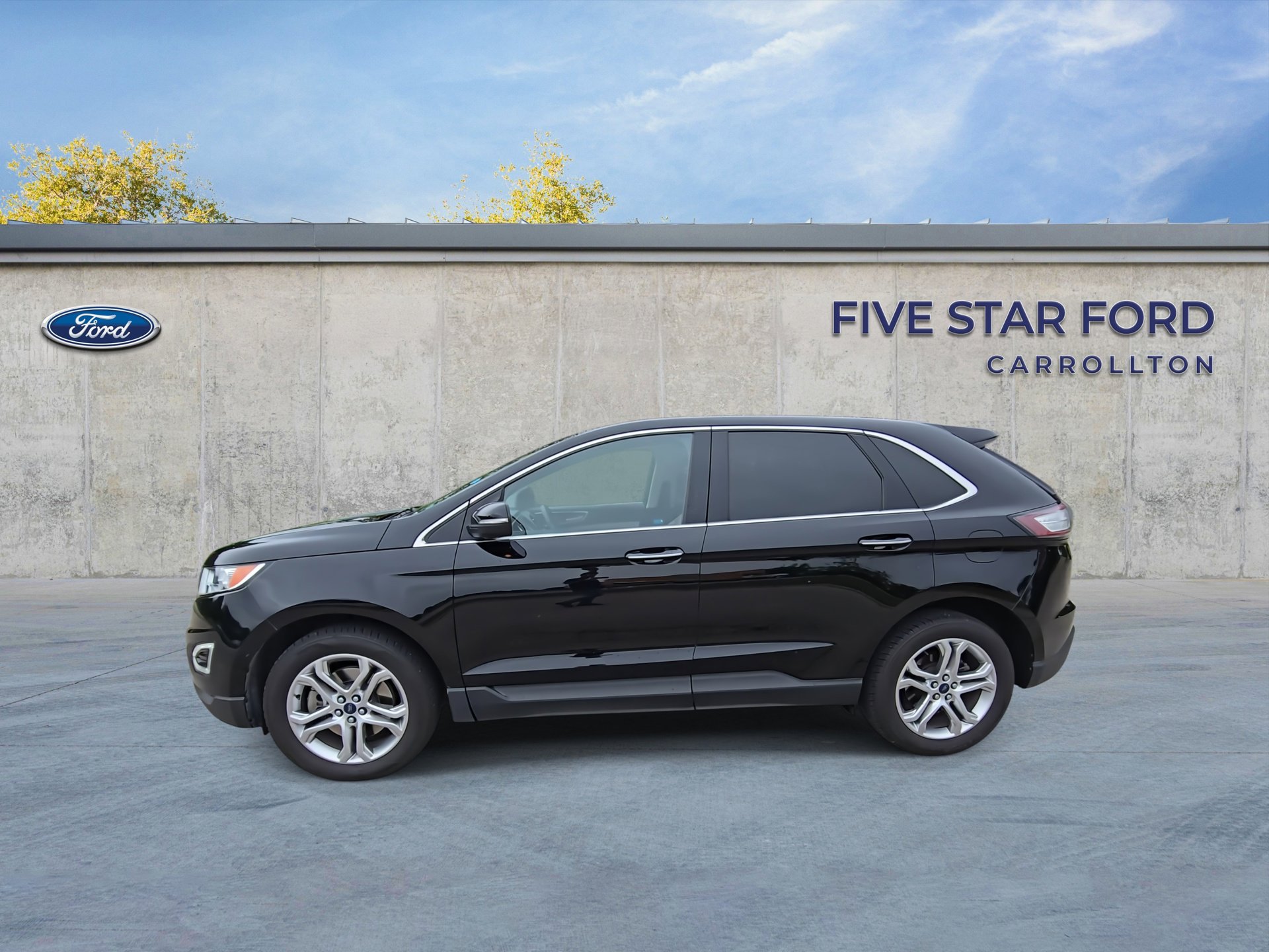 Used 2018 Ford Edge Titanium w/ Equipment Group 301A FWD image 5