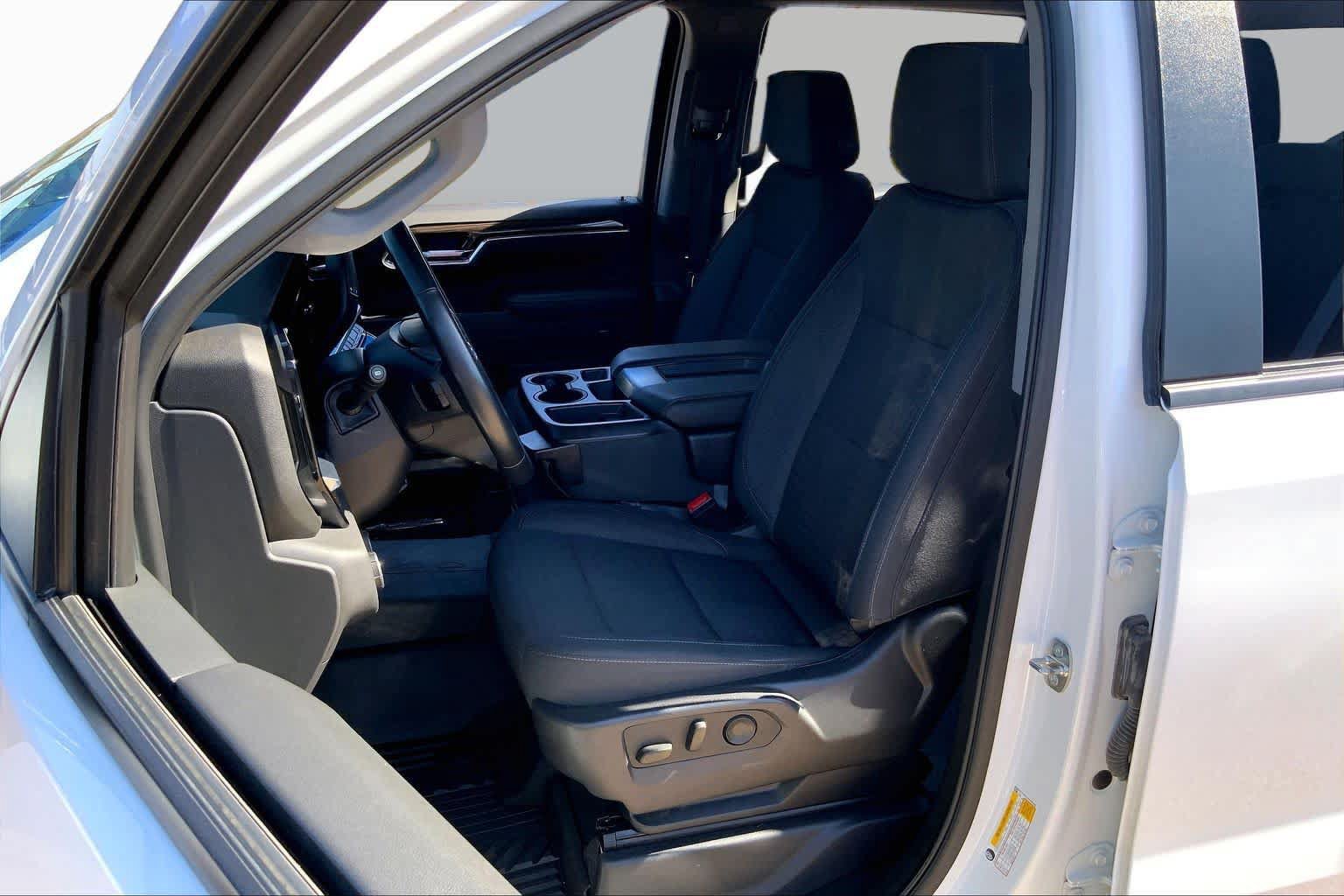 Certified 2022 Chevrolet Silverado 1500 LT Trail Boss AWD/4WD image 8