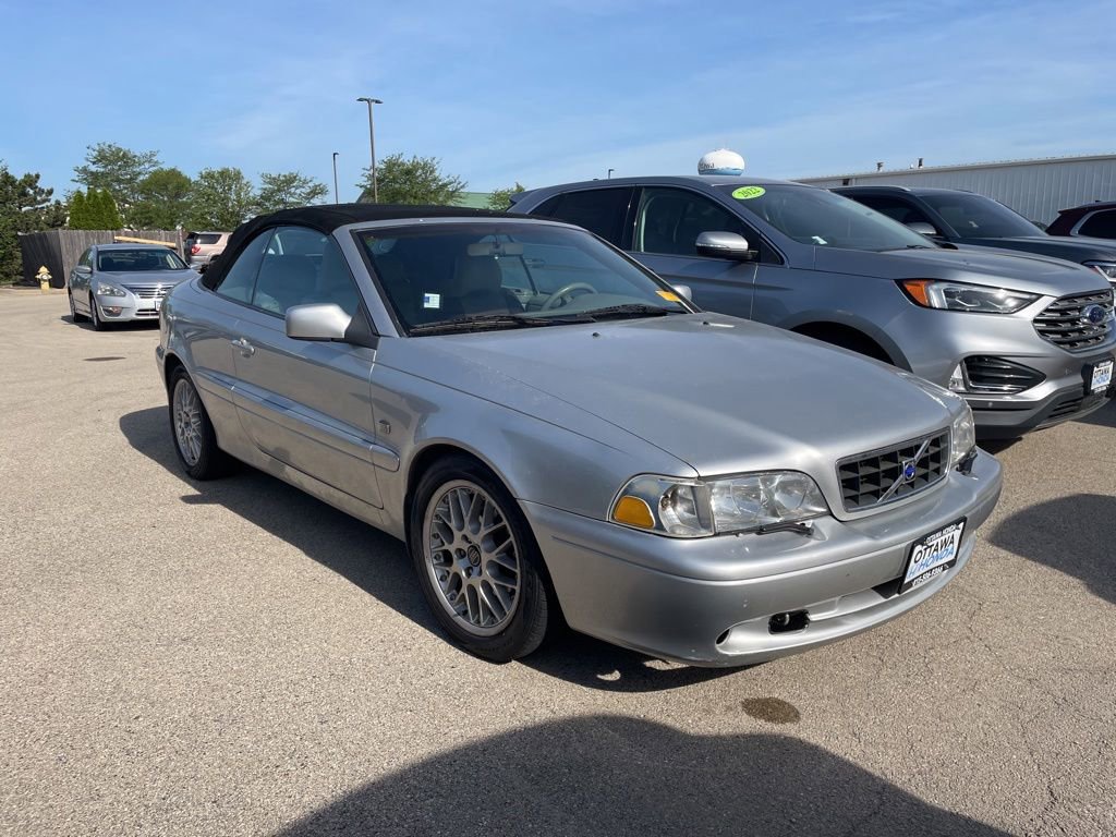 Used 2004 Volvo C70 LT FWD image 1