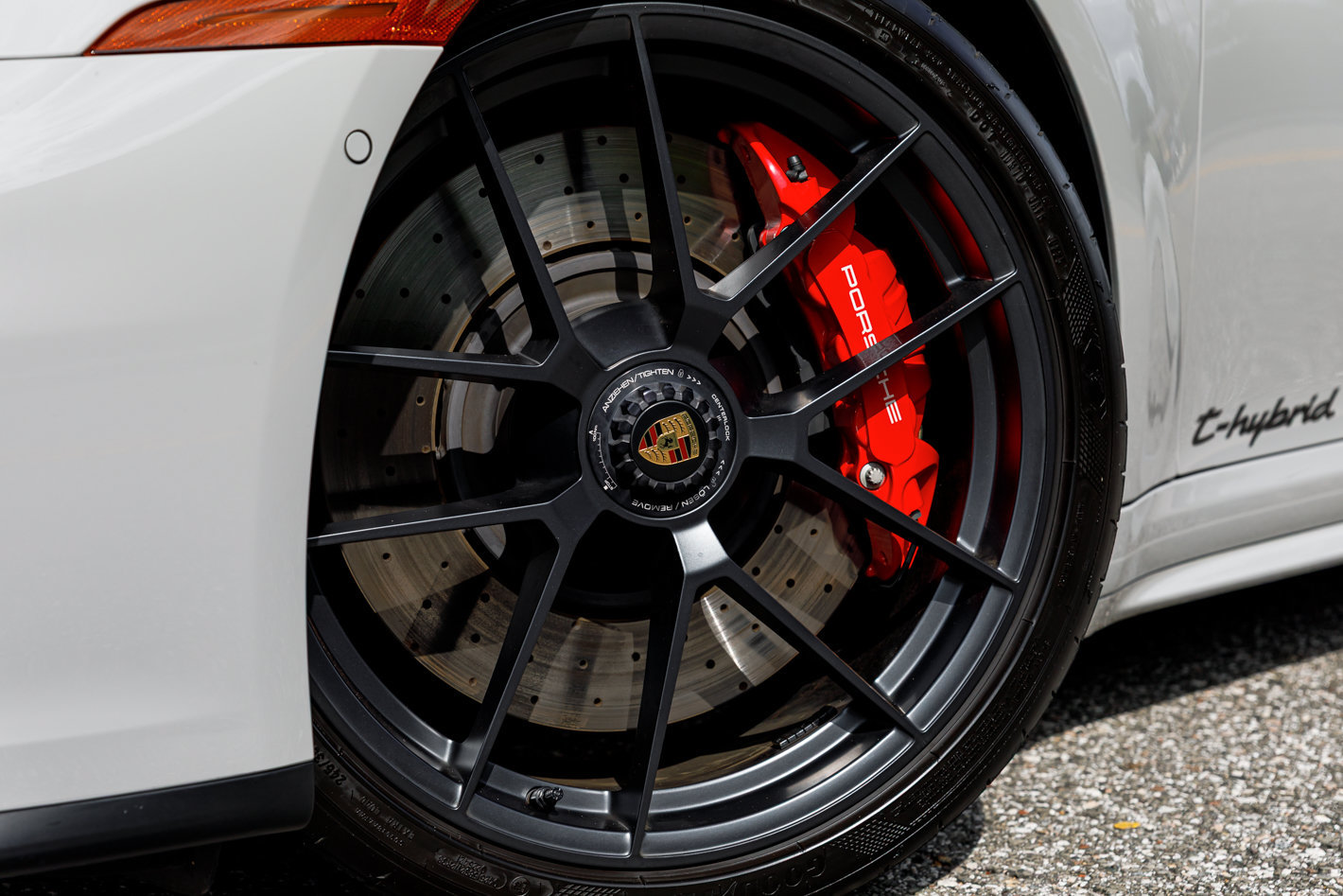 Used 2025 Porsche 911 GTS image 32