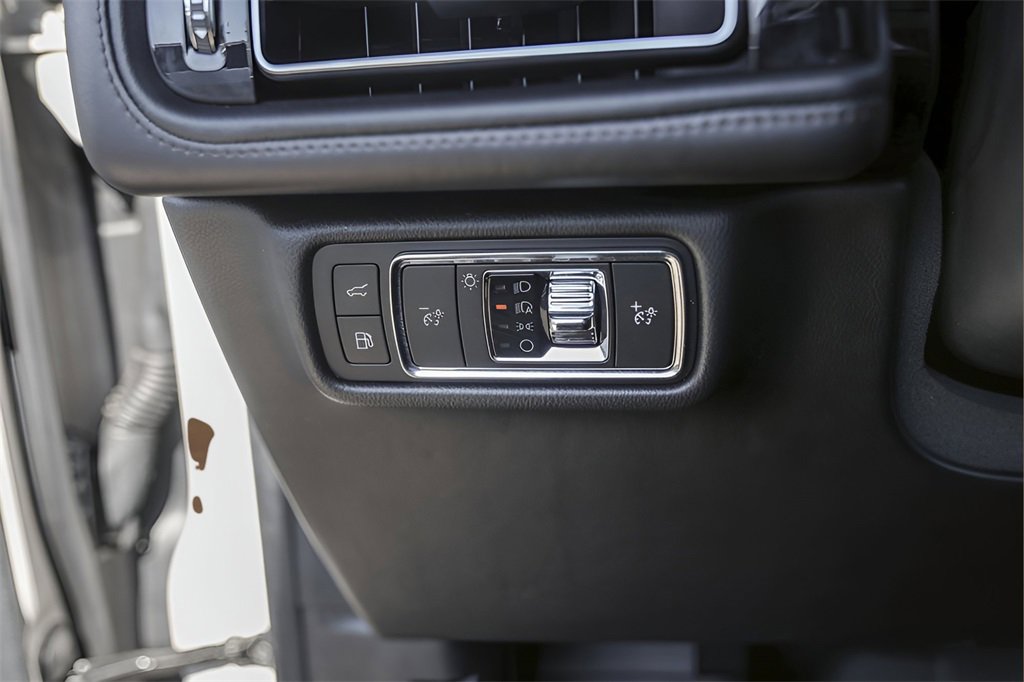 Used 2023 Lincoln Aviator Grand Touring w/ Elements Package Plus image 14